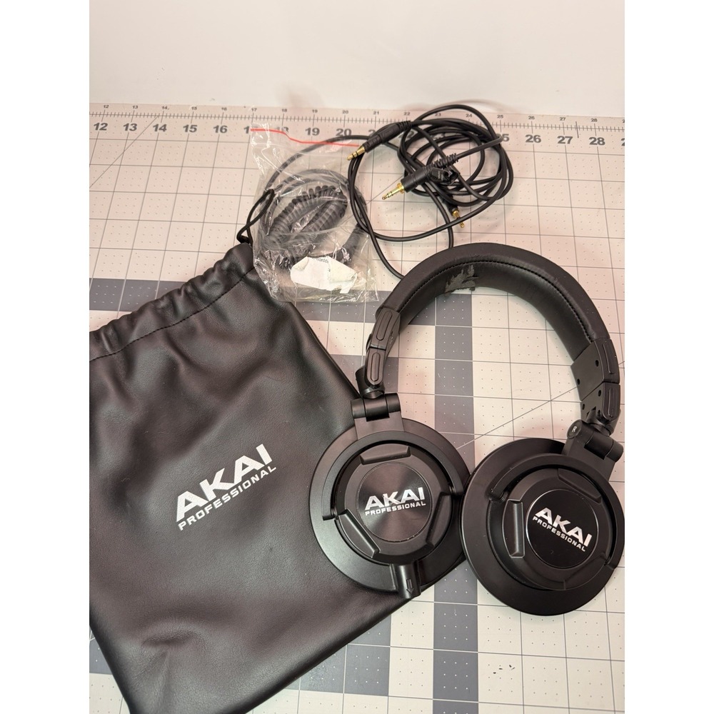 Akai Professional Project 50X Over-Ear Studio Monitor Headphones Cables Case Lot